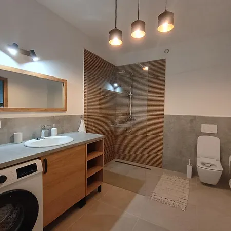 Chalupka Pod Hradom Lednica