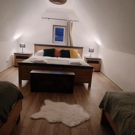 Chalupka Pod Hradom
