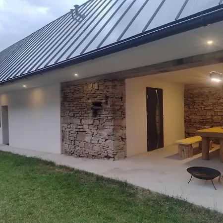 Chalupka Pod Hradom Dom wakacyjny