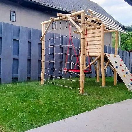 Chalupka Pod Hradom * Lednica